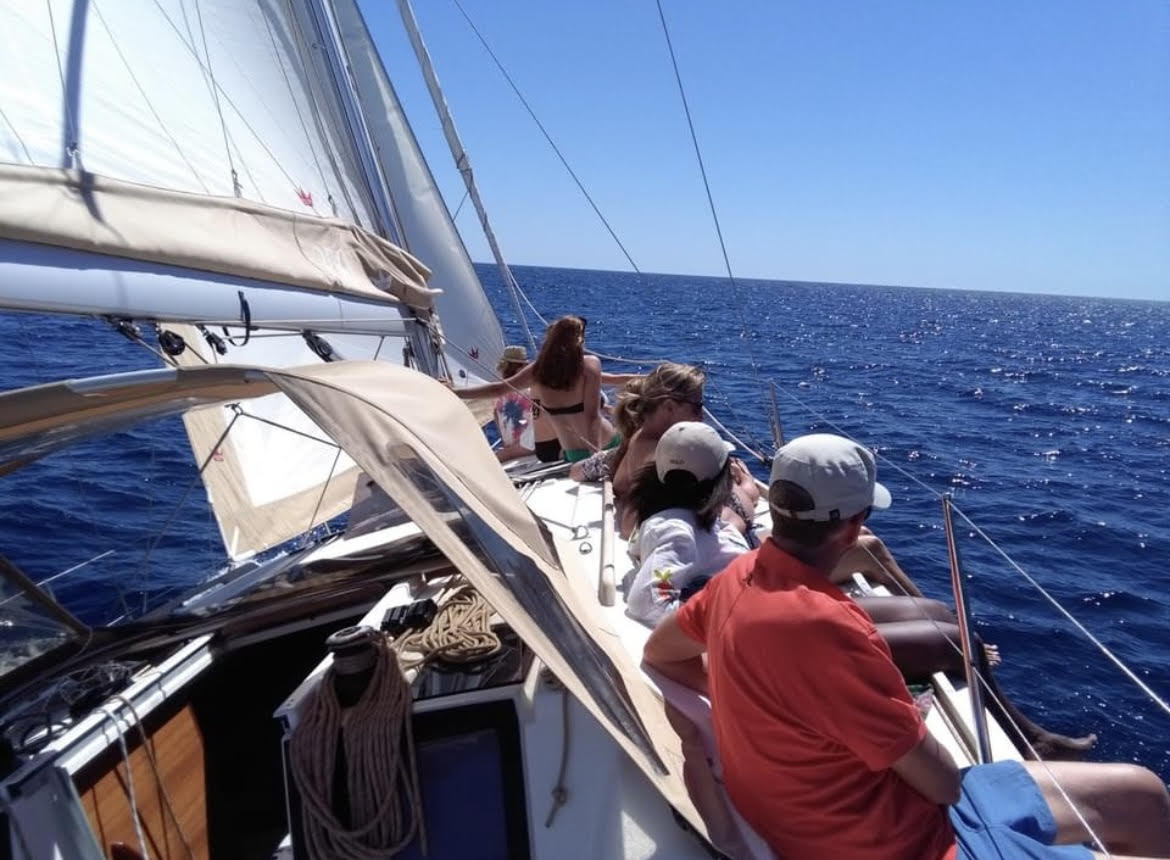 Tour Giornaliero in Barca a Vela ad Alghero